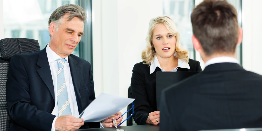 התייעצות עם עורך דין מסחרי